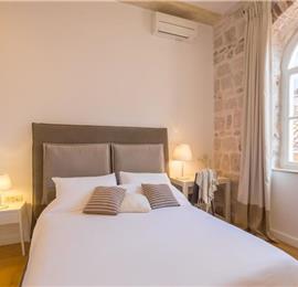 1 Bedroom Apartment in Dubrovnik Old Town, Sleeps 2-4