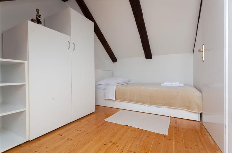 3 Bedroom Apartment in Dubrovnik Old Town, Sleeps 5-6