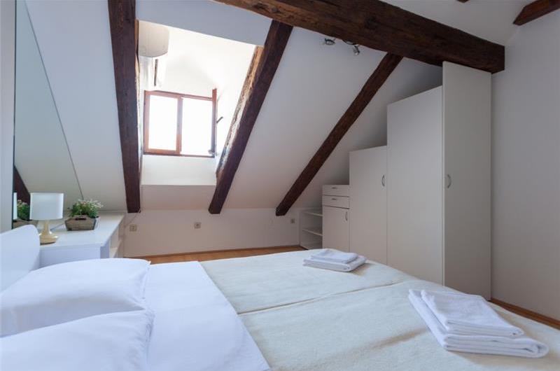 3 Bedroom Apartment in Dubrovnik Old Town, Sleeps 5-6