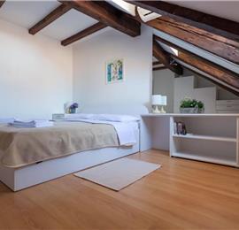 3 Bedroom Apartment in Dubrovnik Old Town, Sleeps 5-6