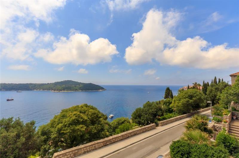 3 Bedroom Apartment with Terrace and Sea Views near Dubrovnik Old Town, Sleeps 5-7