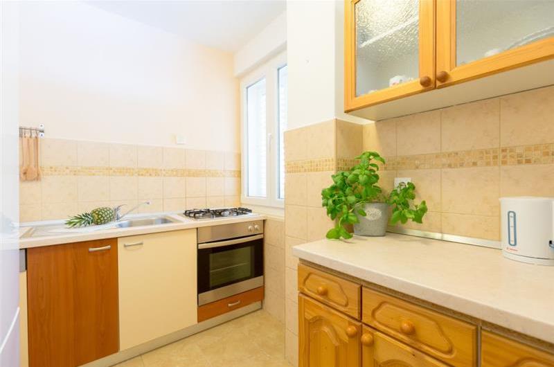 3 Bedroom Apartment with Terrace and Sea Views near Dubrovnik Old Town, Sleeps 5-7