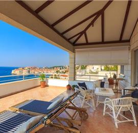 3 Bedroom Apartment with Terrace and Sea Views near Dubrovnik Old Town, Sleeps 6