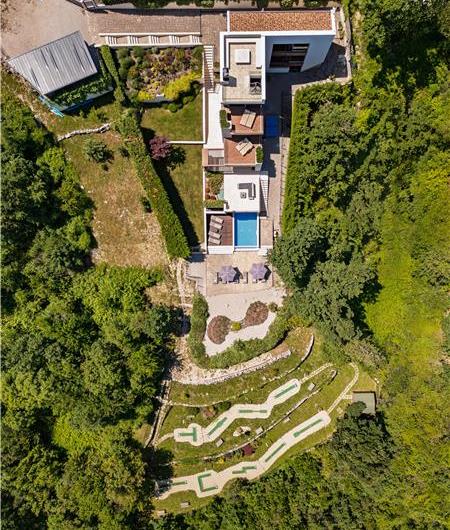 4 Bedroom Villa with Salt Water Pool, Private mini golf course and Rooftop Terrace near Opatija, Sleeps 8