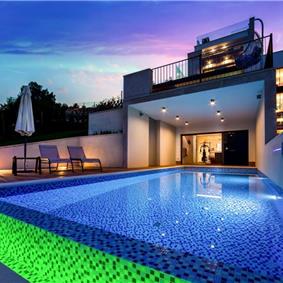4 Bedroom Villa with Salt Water Pool, Private mini golf course and Rooftop Terrace near Opatija, Sleeps 8