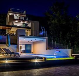 4 Bedroom Villa with Salt Water Pool, Private mini golf course and Rooftop Terrace near Opatija, Sleeps 8