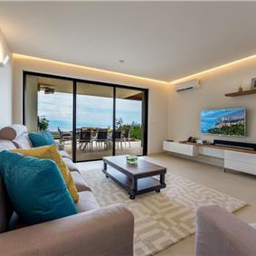 4 Bedroom Villa with Salt Water Pool, Private mini golf course and Rooftop Terrace near Opatija, Sleeps 8