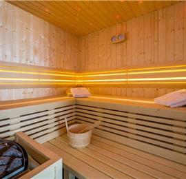 4 Bedroom Villa with Salt Water Pool, Private mini golf course and Rooftop Terrace near Opatija, Sleeps 8