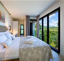 4 Bedroom Villa with Salt Water Pool, Private mini golf course and Rooftop Terrace near Opatija, Sleeps 8