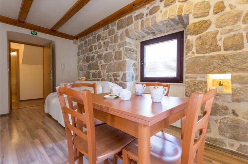 3 Bedroom Apartment in Dubrovnik Old Town, Sleep 5-6