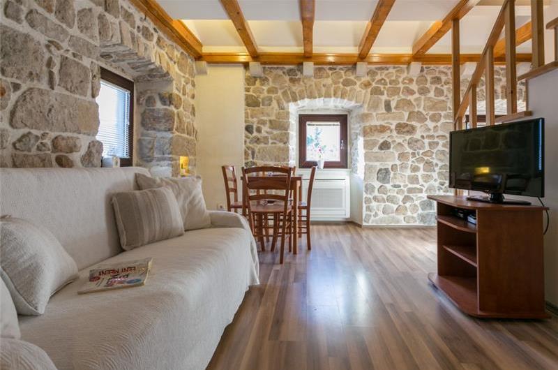3 Bedroom Apartment in Dubrovnik Old Town, Sleep 5-6