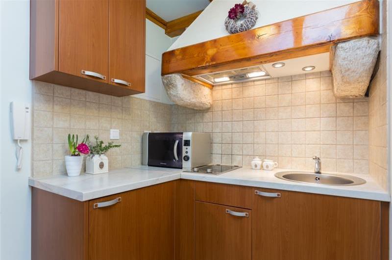 3 Bedroom Apartment in Dubrovnik Old Town, Sleep 5-6