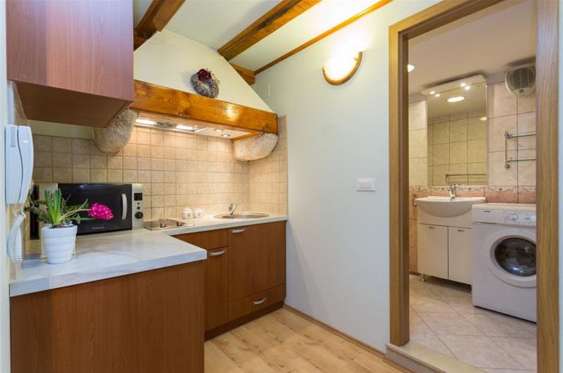 3 Bedroom Apartment in Dubrovnik Old Town, Sleep 5-6