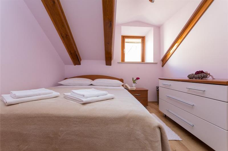 3 Bedroom Apartment in Dubrovnik Old Town, Sleep 5-6
