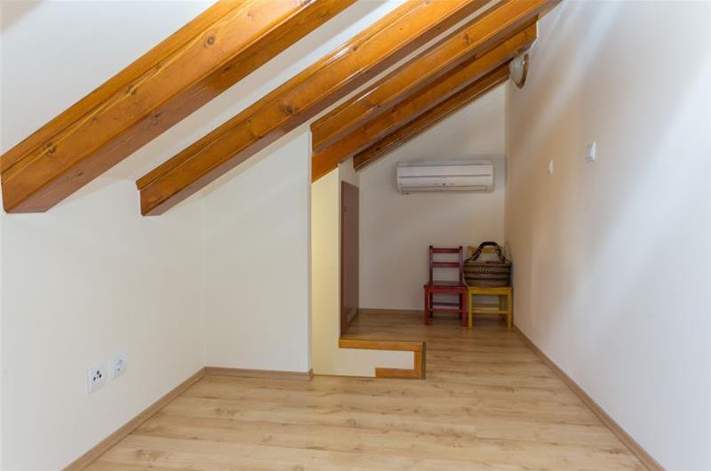 3 Bedroom Apartment in Dubrovnik Old Town, Sleep 5-6