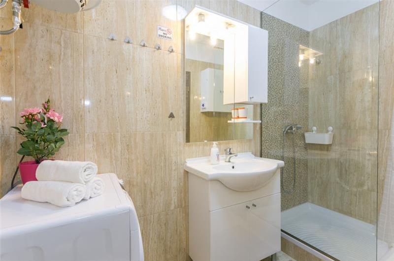 2 Bedroom Villa with Plunge Pool and Terrace in Cavtat, Sleeps 4-6