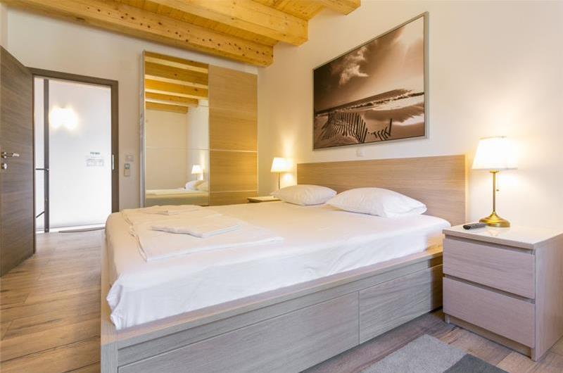 2 Bedroom Villa with Plunge Pool and Terrace in Cavtat, Sleeps 4-6