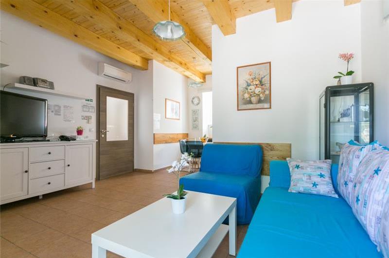 2 Bedroom Villa with Plunge Pool and Terrace in Cavtat, Sleeps 4-6