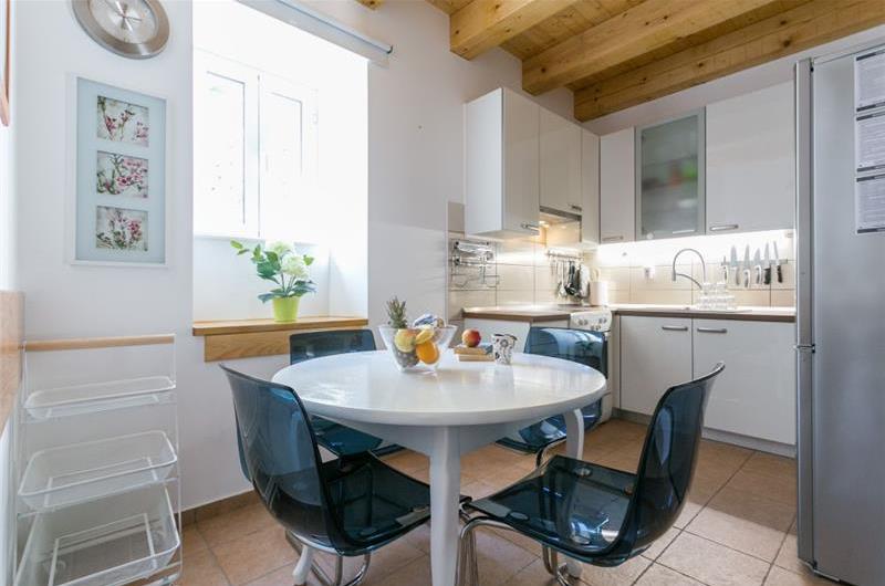 2 Bedroom Villa with Plunge Pool and Terrace in Cavtat, Sleeps 4-6