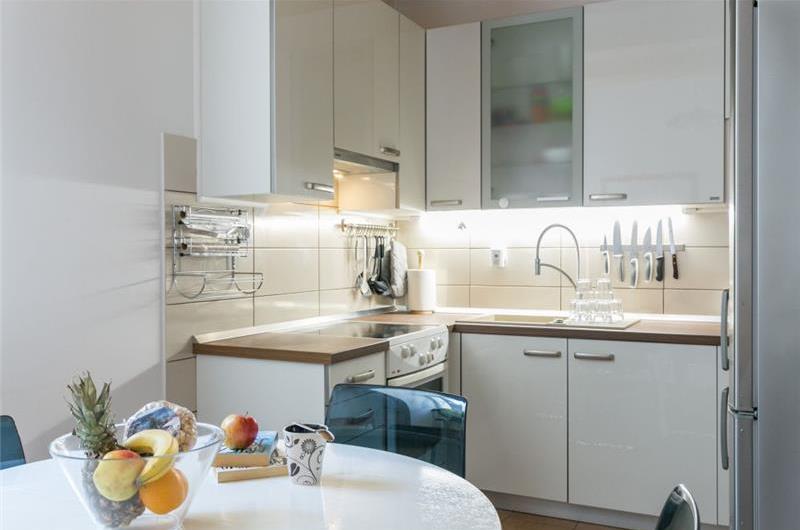 2 Bedroom Villa with Plunge Pool and Terrace in Cavtat, Sleeps 4-6