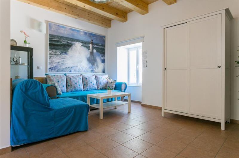 2 Bedroom Villa with Plunge Pool and Terrace in Cavtat, Sleeps 4-6