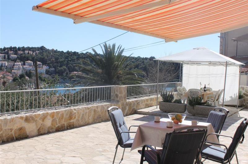 2 Bedroom Villa with Plunge Pool and Terrace in Cavtat, Sleeps 4-6
