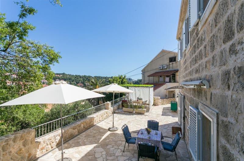 2 Bedroom Villa with Plunge Pool and Terrace in Cavtat, Sleeps 4-6