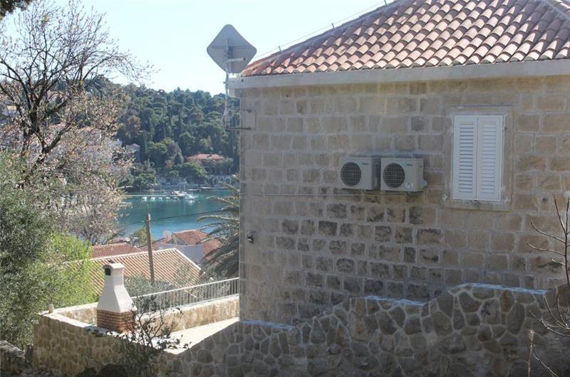 2 Bedroom Villa with Plunge Pool and Terrace in Cavtat, Sleeps 4-6