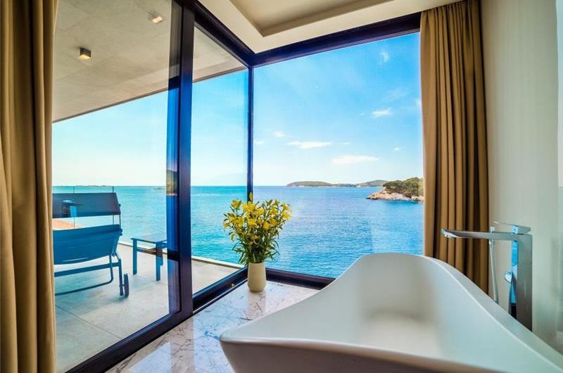 Luxury 7 Bedroom Dubrovnik Beachfront Villa with Infinity Pool, Sleeps 14