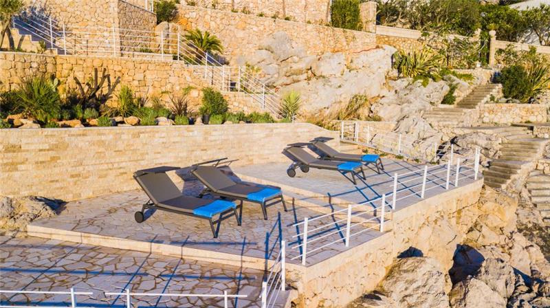 Luxury 7 Bedroom Dubrovnik Beachfront Villa with Infinity Pool, Sleeps 14