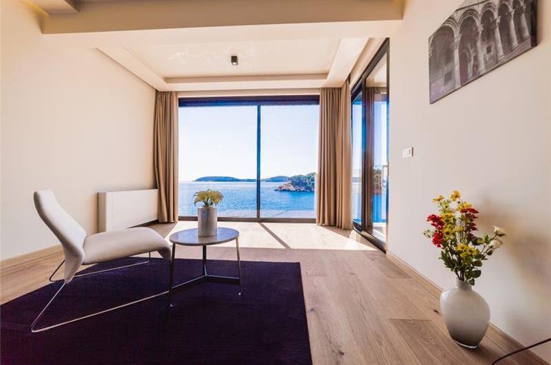 Luxury 7 Bedroom Dubrovnik Beachfront Villa with Infinity Pool, Sleeps 14