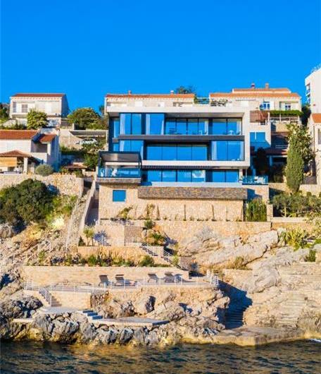 Luxury 7 Bedroom Dubrovnik Beachfront Villa with Infinity Pool, Sleeps 14