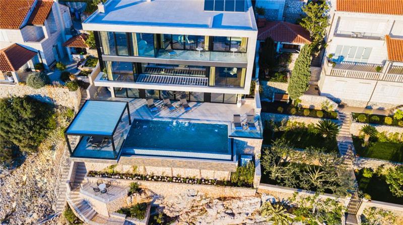 Luxury 7 Bedroom Dubrovnik Beachfront Villa with Infinity Pool, Sleeps 14