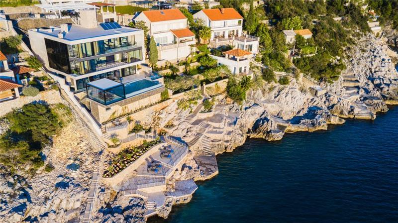 Luxury 7 Bedroom Dubrovnik Beachfront Villa with Infinity Pool, Sleeps 14