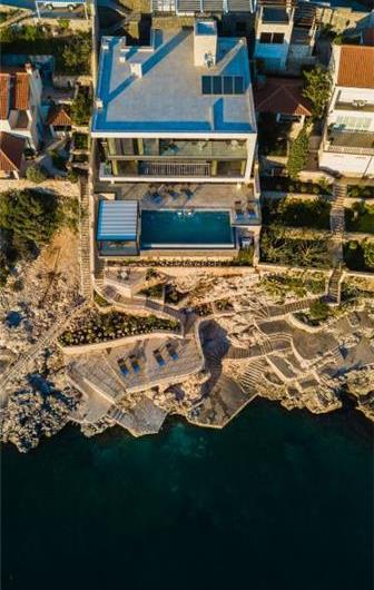 Luxury 7 Bedroom Dubrovnik Beachfront Villa with Infinity Pool, Sleeps 14