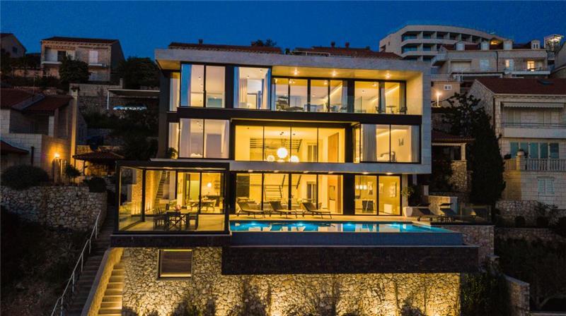 Luxury 7 Bedroom Dubrovnik Beachfront Villa with Infinity Pool, Sleeps 14
