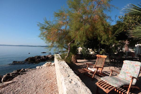4 Bedroom seaside Villa with Pool in Orebic, Sleeps 7-8