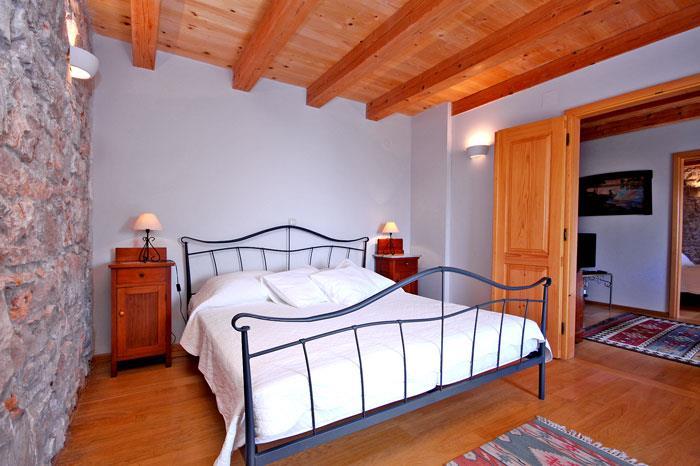 4 Bedroom seaside Villa with Pool in Orebic, Sleeps 7-8