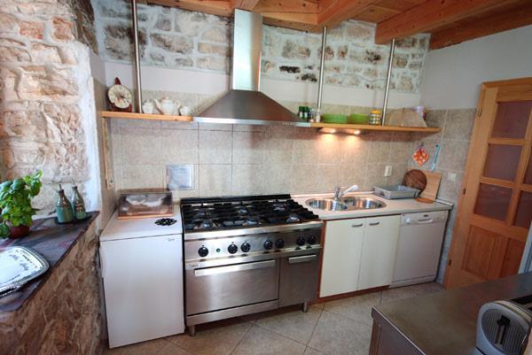 4 Bedroom seaside Villa with Pool in Orebic, Sleeps 7-8