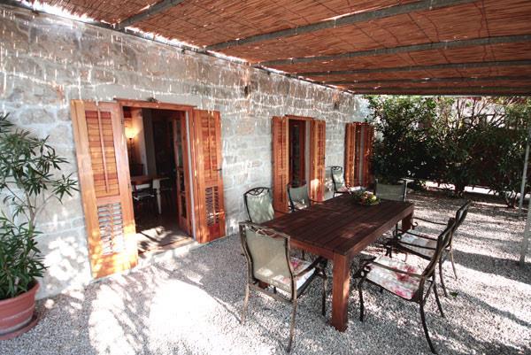 4 Bedroom seaside Villa with Pool in Orebic, Sleeps 7-8