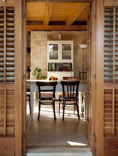 4 Bedroom seaside Villa with Pool in Orebic, Sleeps 7-8