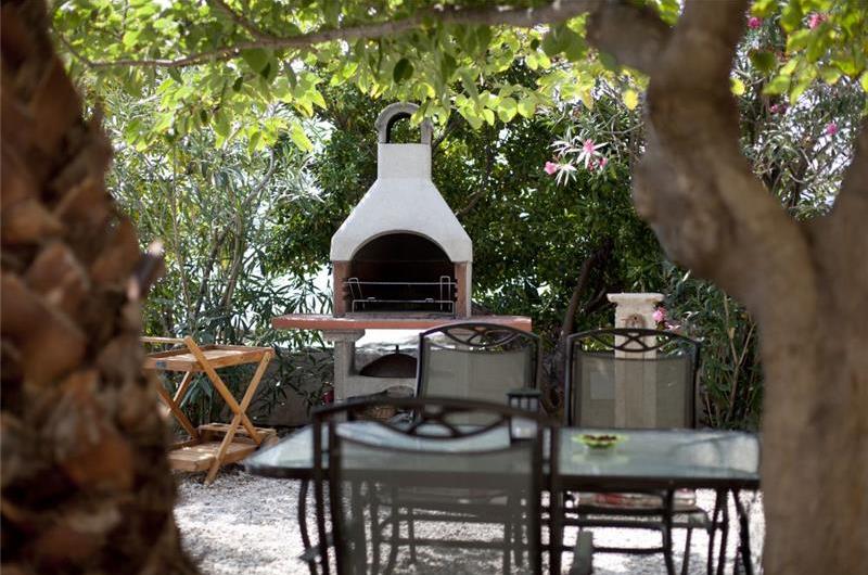 4 Bedroom seaside Villa with Pool in Orebic, Sleeps 7-8