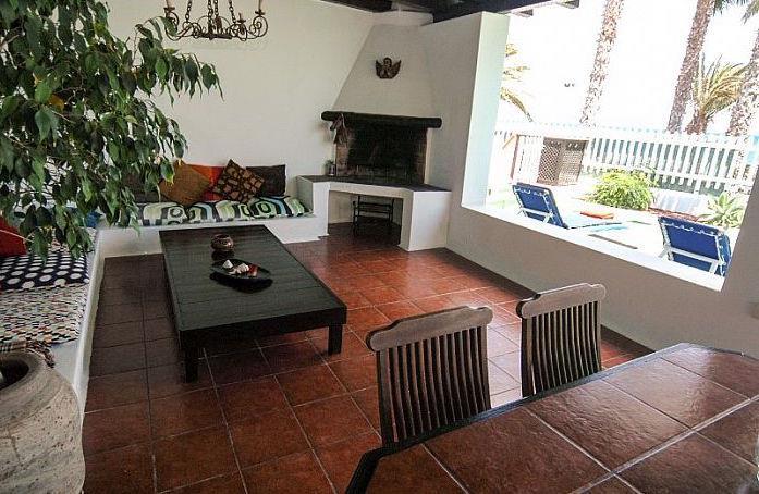 3 Bedroom Villa with Pool in Costa Teguise, Sleeps 6
