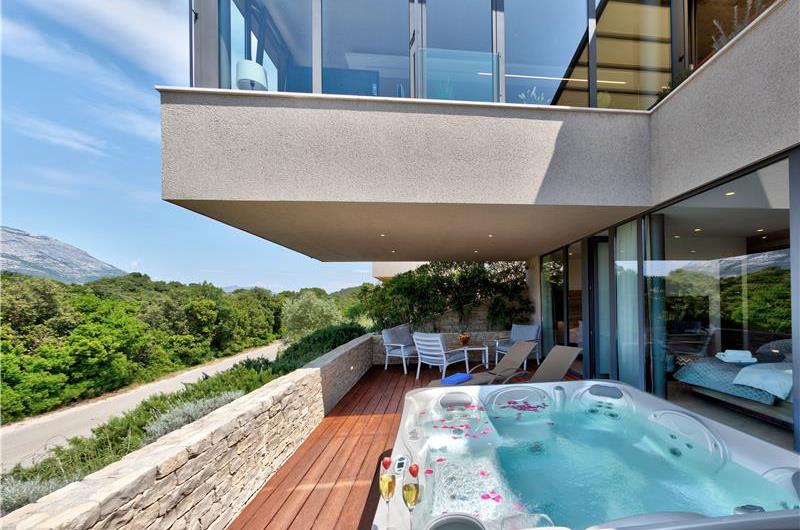 2 x 3 Bedroom Villas with Sea Views and Pools on Korcula Island, Sleeps 6 