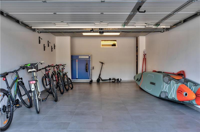 2 x 3 Bedroom Villas with Sea Views and Pools on Korcula Island, Sleeps 6 