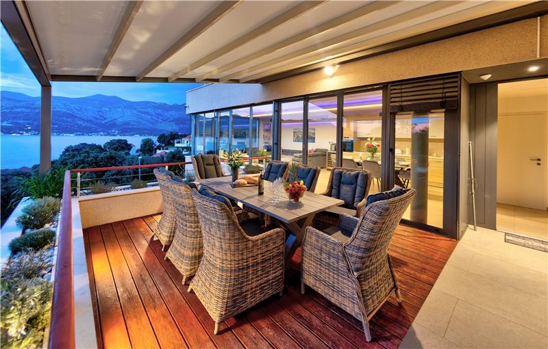 2 x 3 Bedroom Villas with Sea Views and Pools on Korcula Island, Sleeps 6 