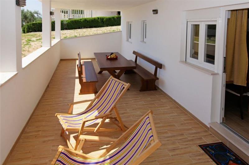 8 Bedroom Villa with Pool in Bol, sleeps 16 - 20
