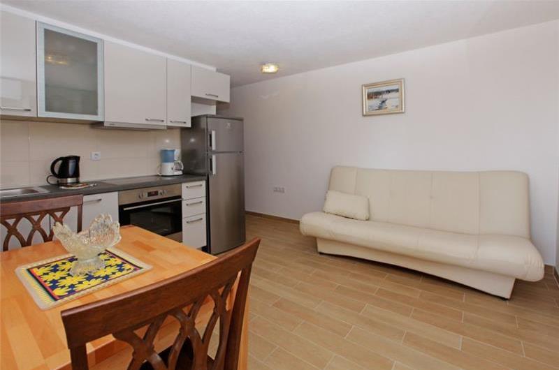 8 Bedroom Villa with Pool in Bol, sleeps 16 - 20