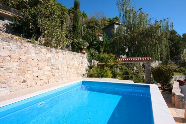 3 Bedroom Villa with Pool in Zrnovnica nr Split, Sleeps 6-8