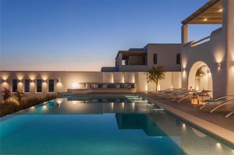6 Bedroom Villa with Pool near Ambelas on Paros, Sleeps 11